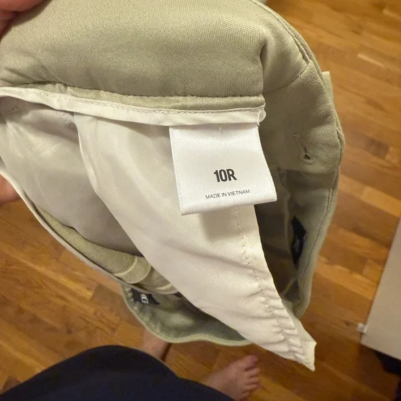 Express two piece green tea suit - Picture 6 of 6